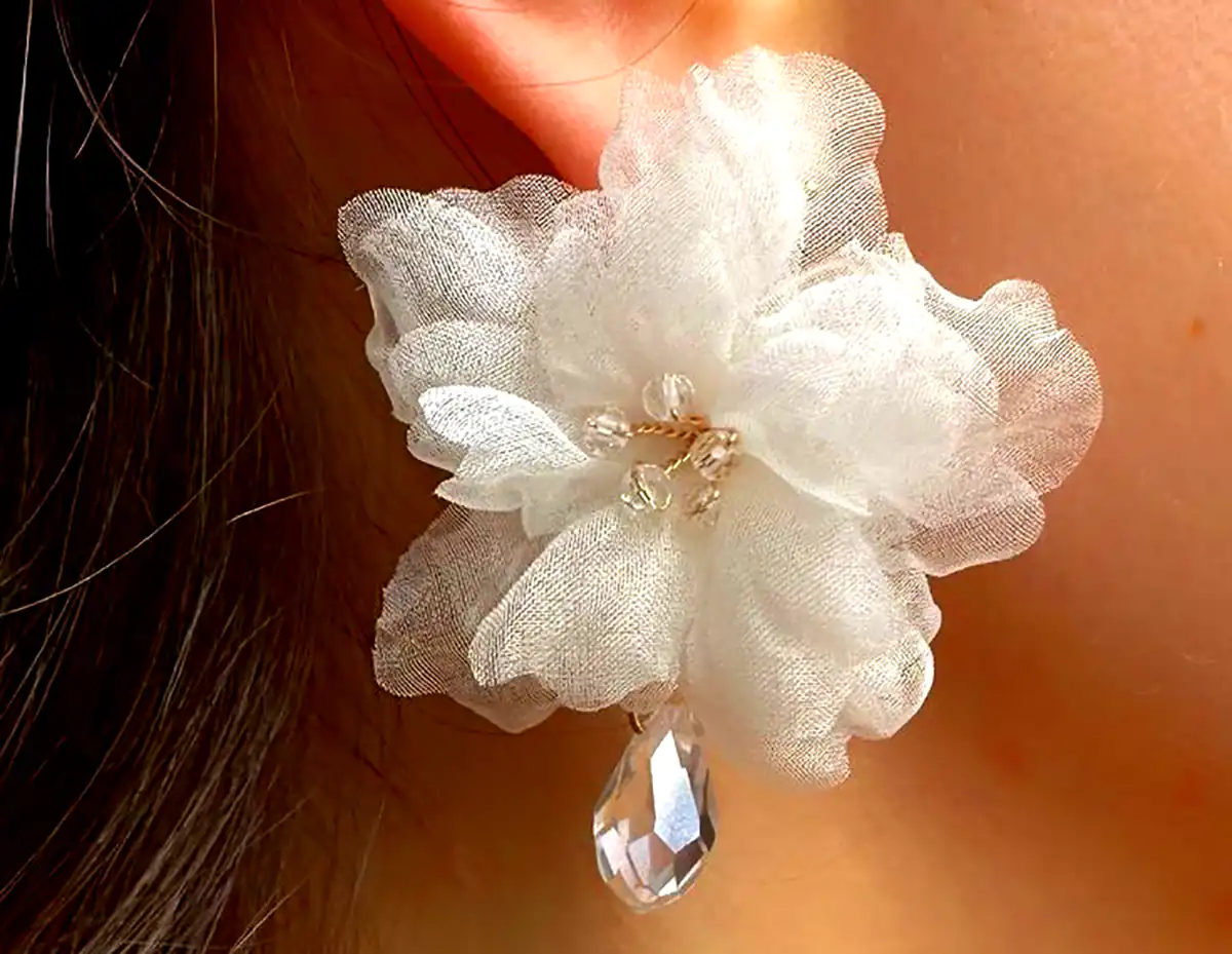 گوشواره گل پارچه ای