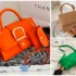 کیف دستی رنگی؛ ۱۵ طرح شاد و رنگارنگ برای خانم‌ها و دختران خوش‌سلیقه