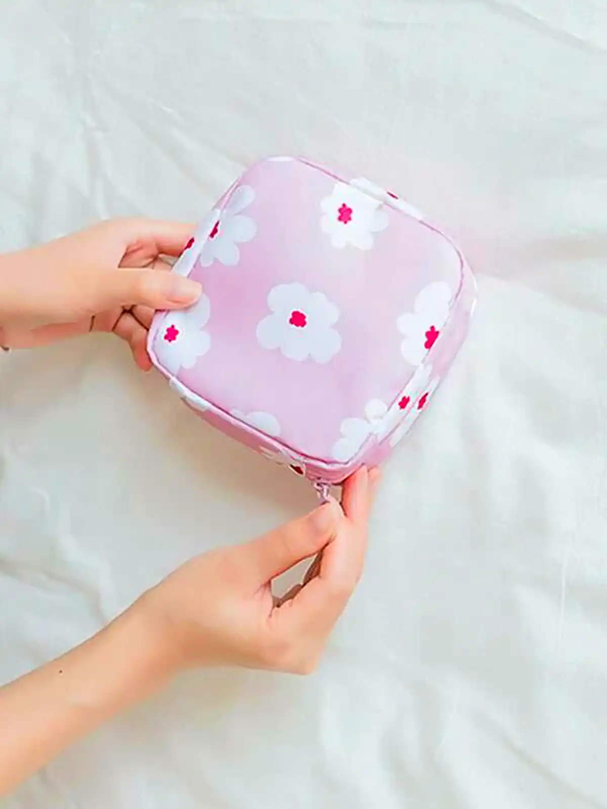 کیف پک بهداشتی زنانه