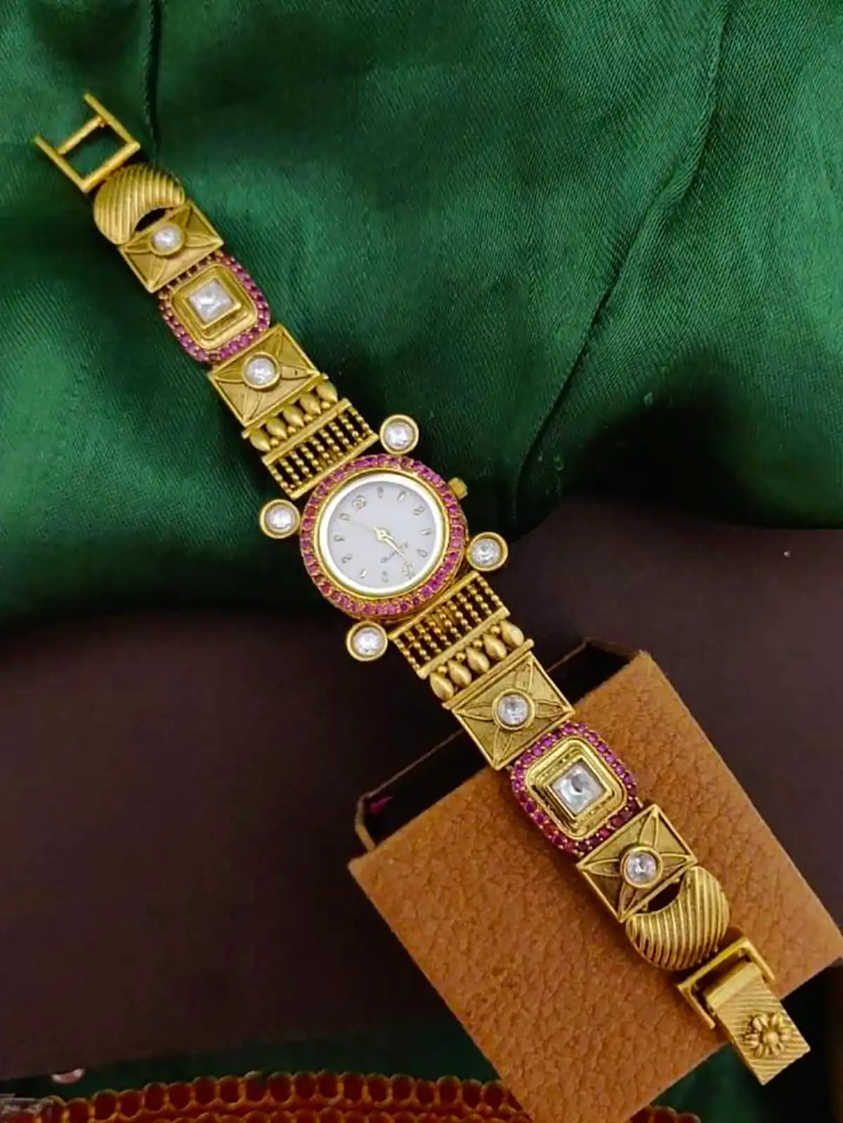 ساعت مچی شیک و خاص