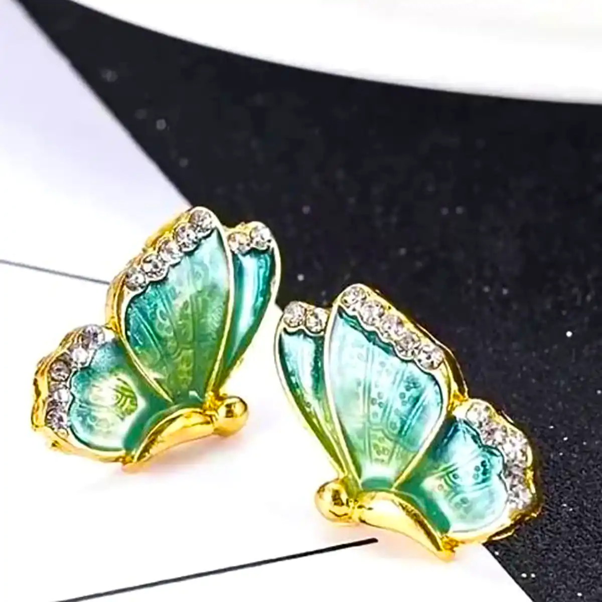 گوشواره سبک و ظریف