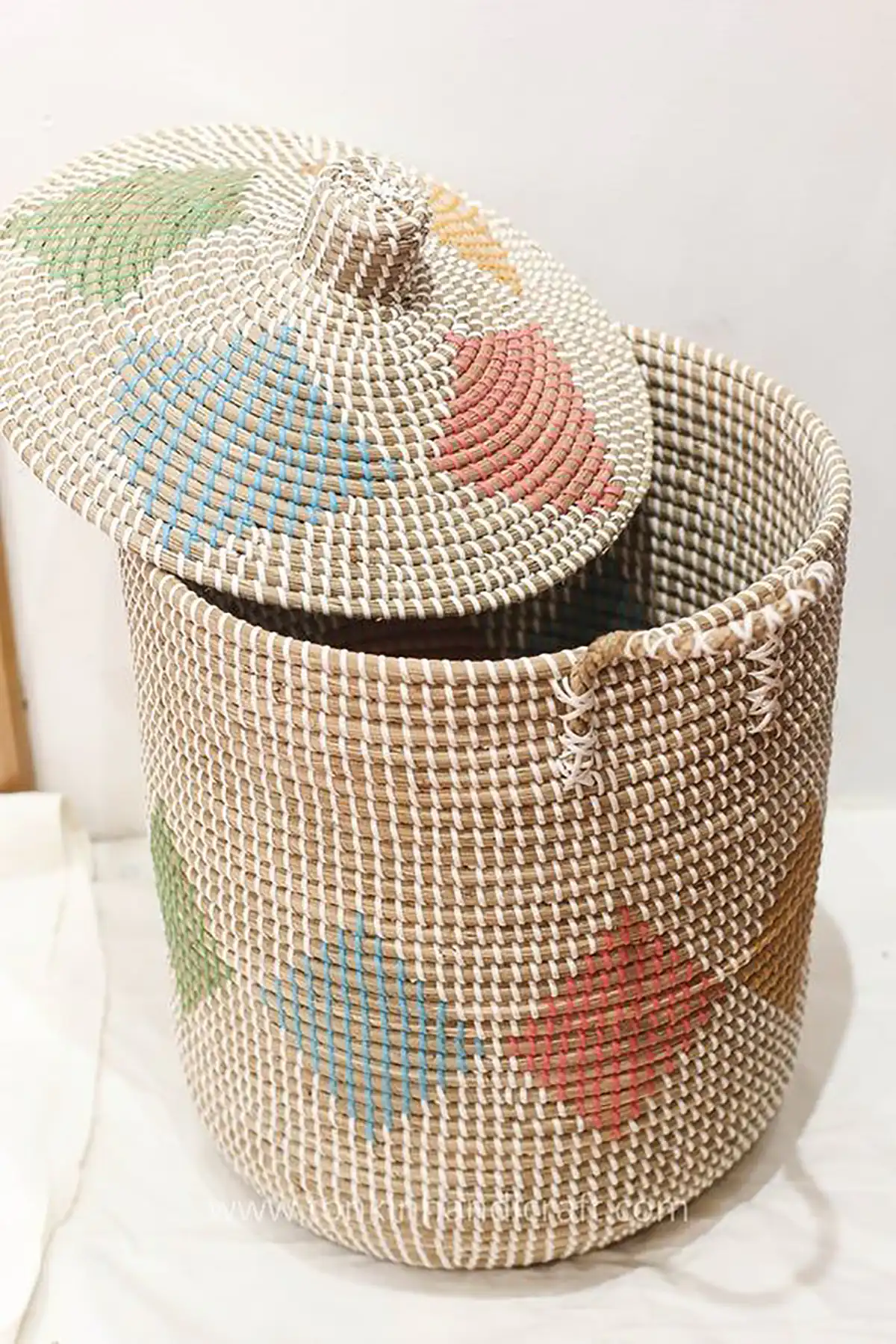 سبد حصیری سنتی
