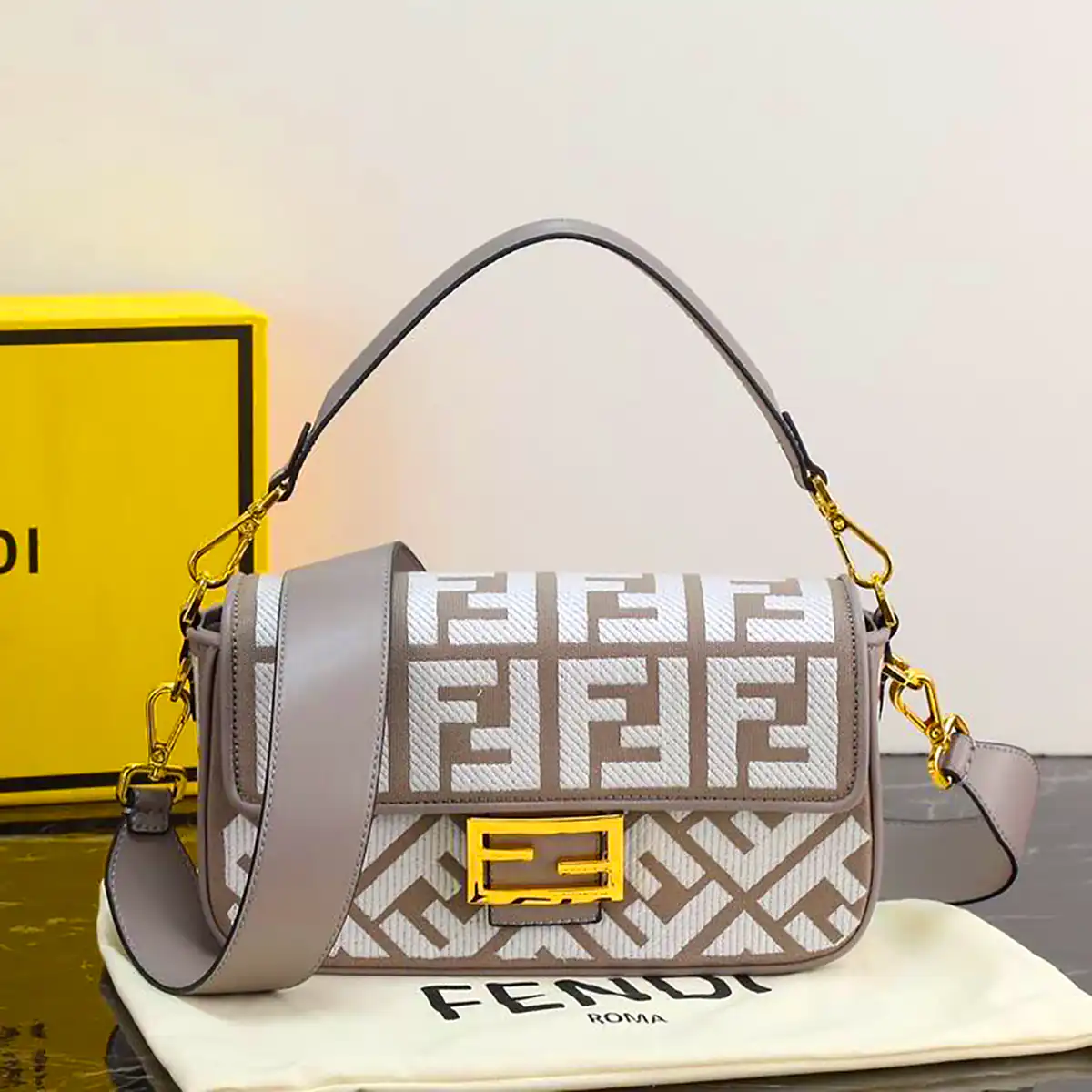 کیف فندی اورجینال