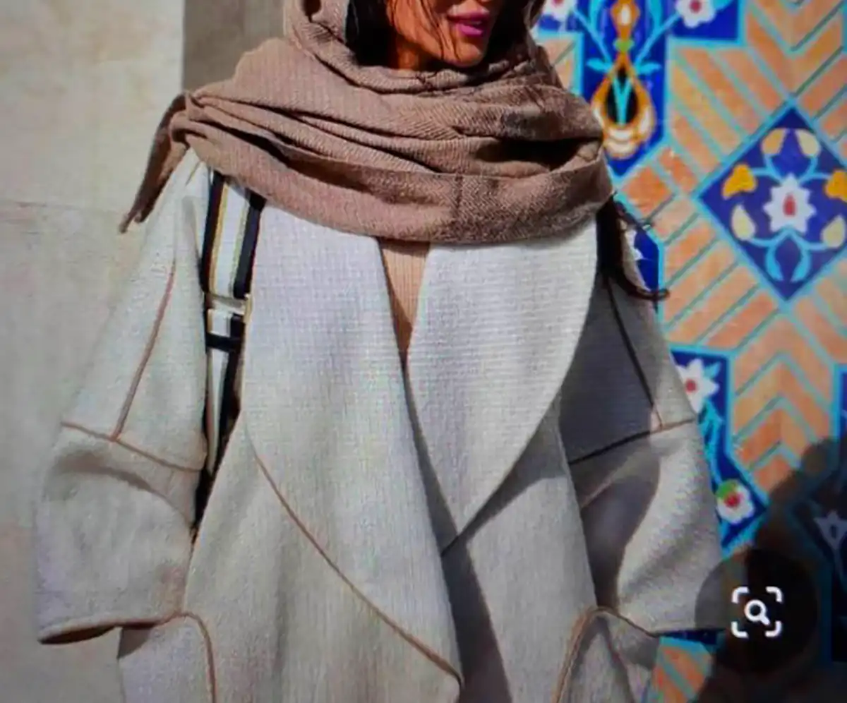 مانتو مدرن با برش خاص