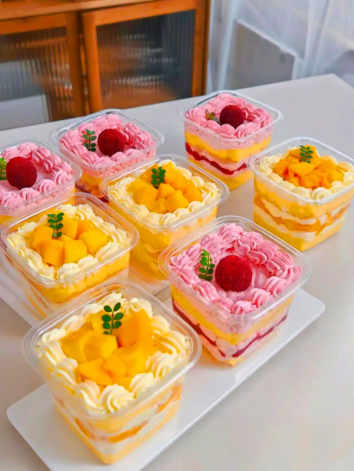 سرو میلک شیک انبه