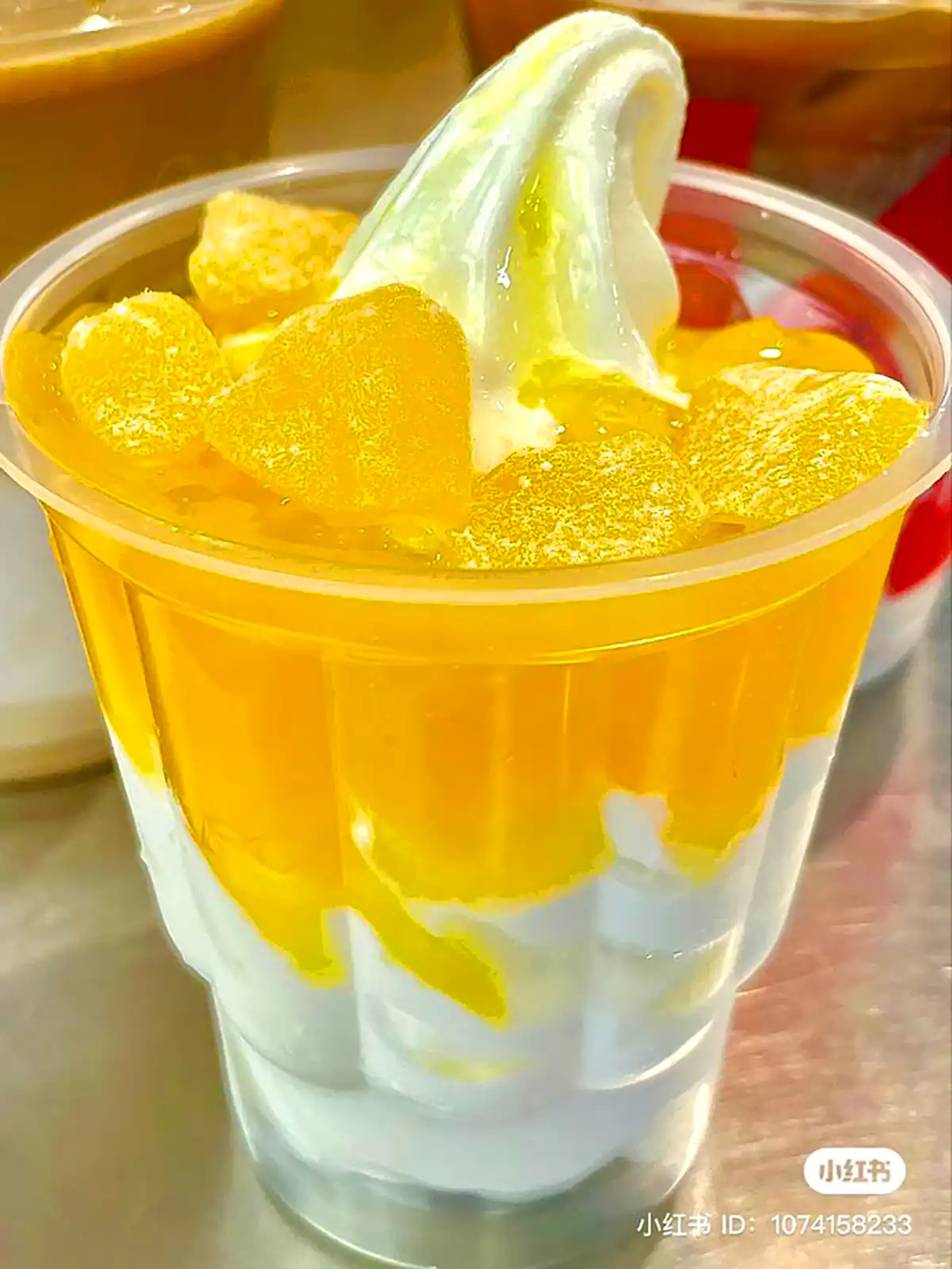 سرو میلک شیک انبه