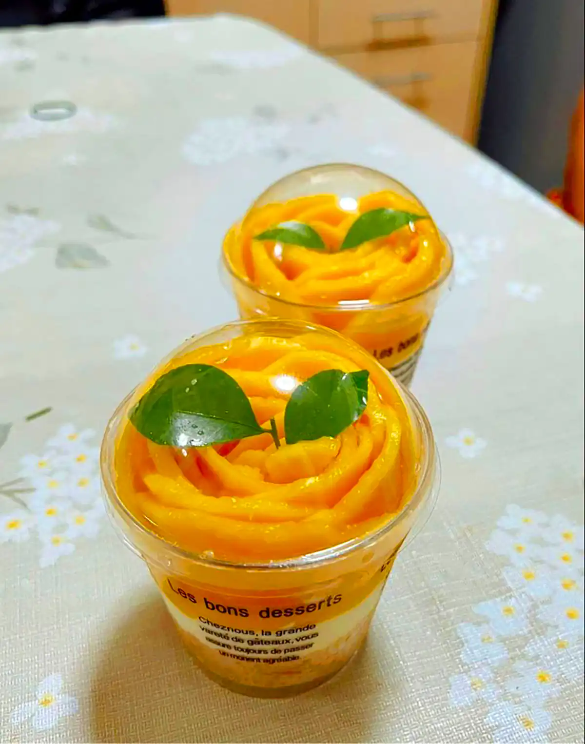 سرو میلک شیک انبه
