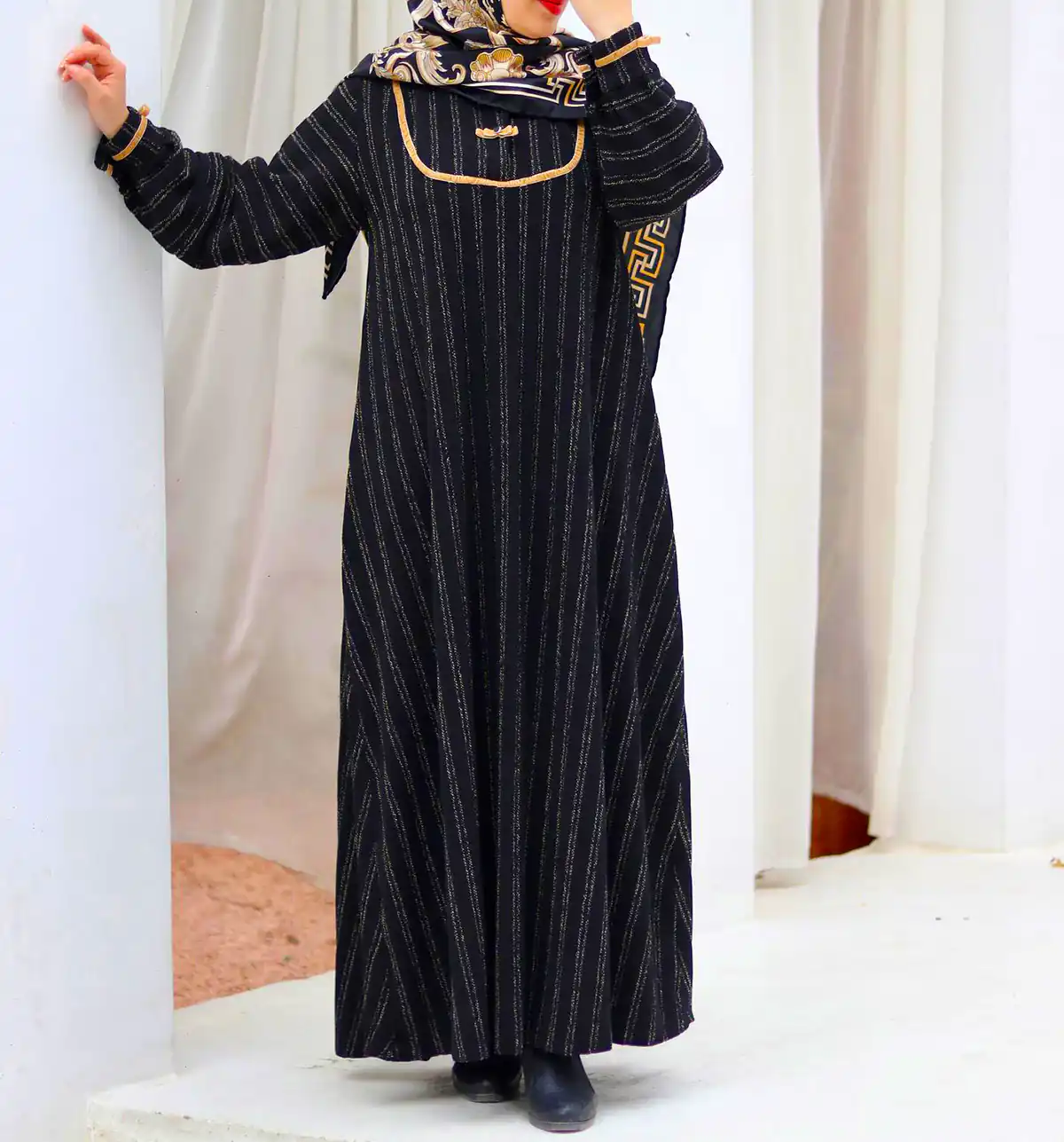 مانتو نخی طرحدار پوشیده