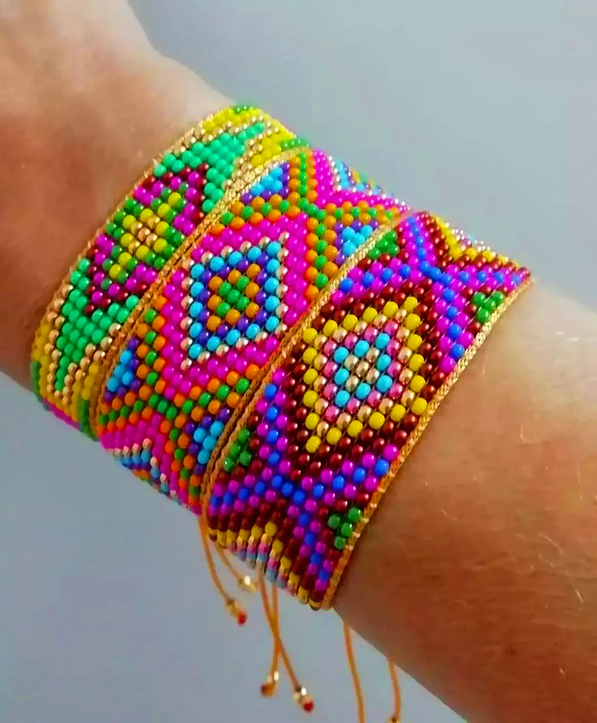 دستبند دخترانه با دانه مهره ای
