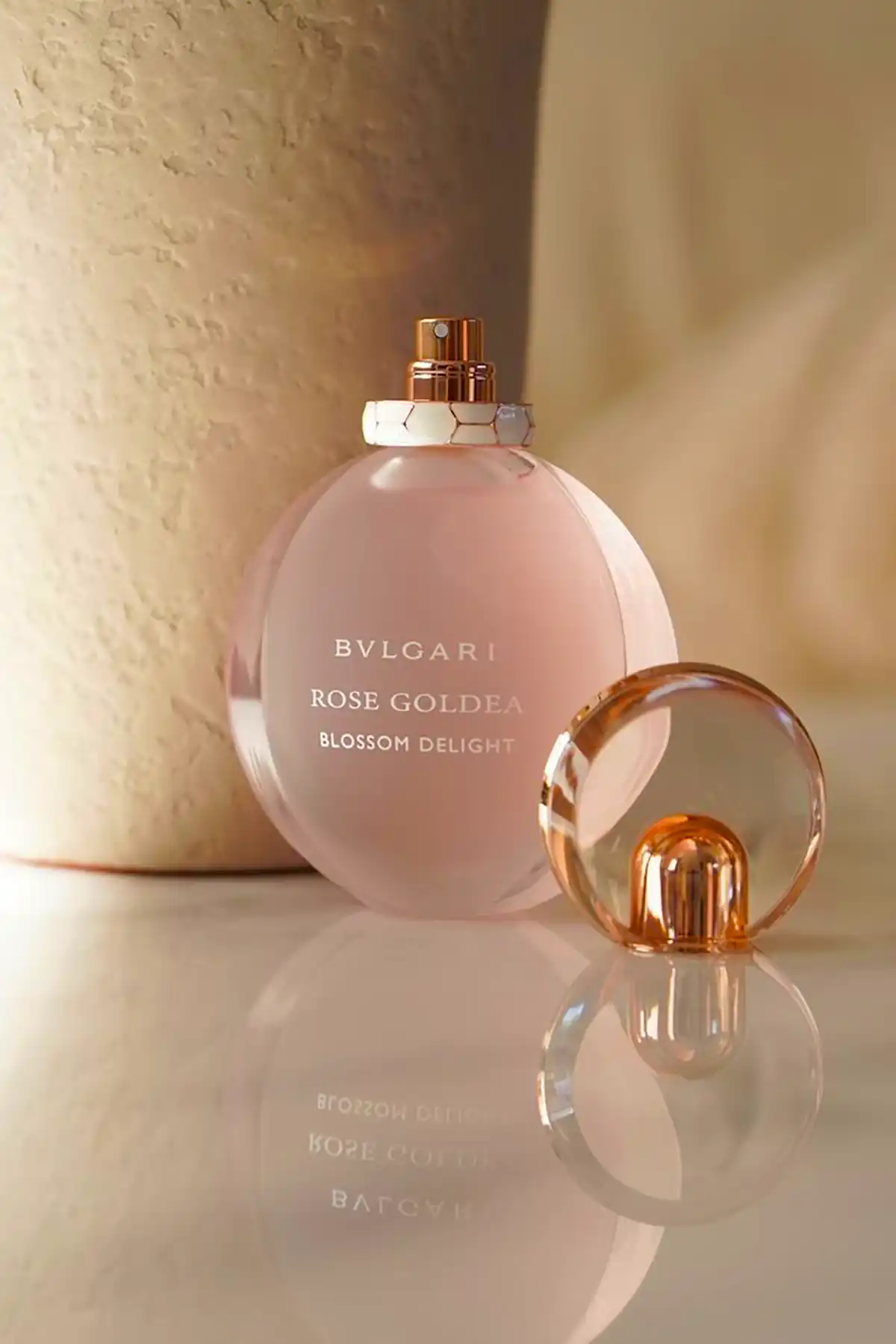 عطر زنانه میوه ای برای هدیه 
