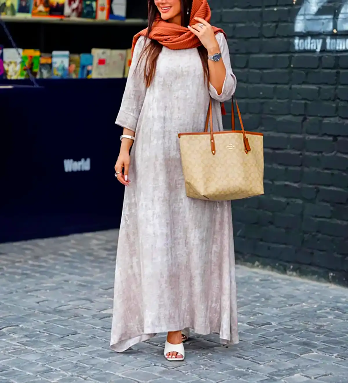 مانتوی ترندی پائیزه کلاسیک