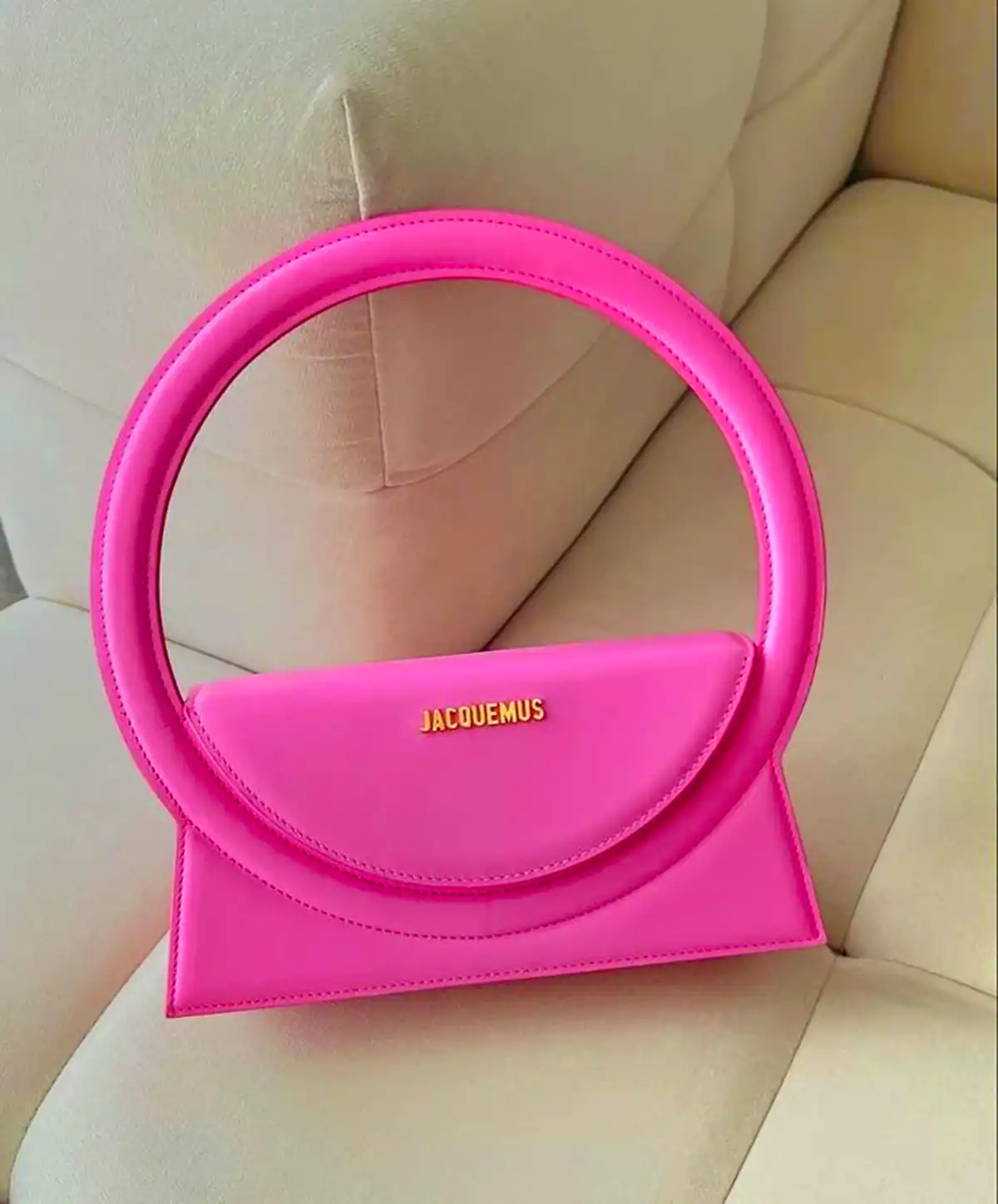 کیف صورتی نئونی پینترستی