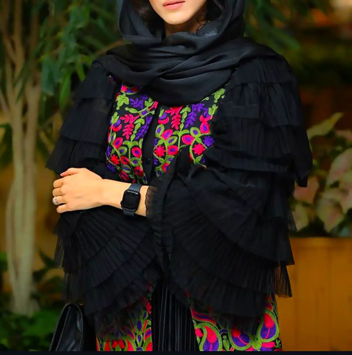 مانتو عروسکی و زیبا مشکی