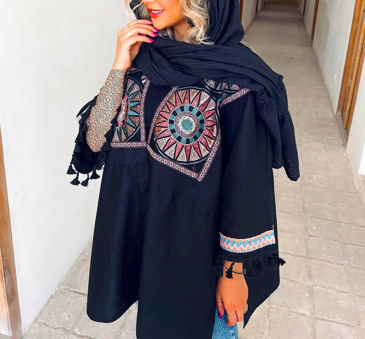 مانتو مشکی عروسکی
