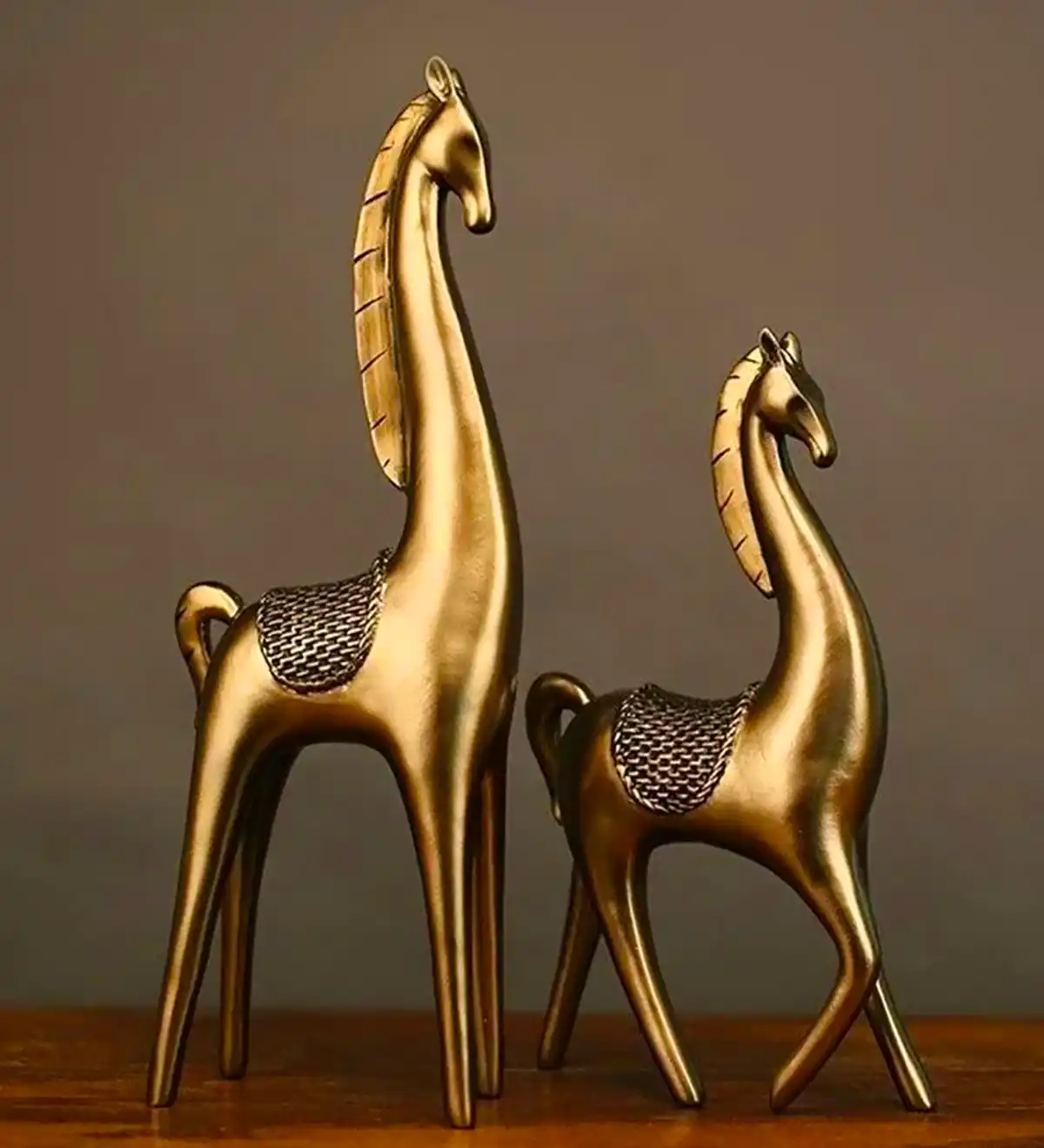 مجسمه رومیزی دکوری کلاسیک