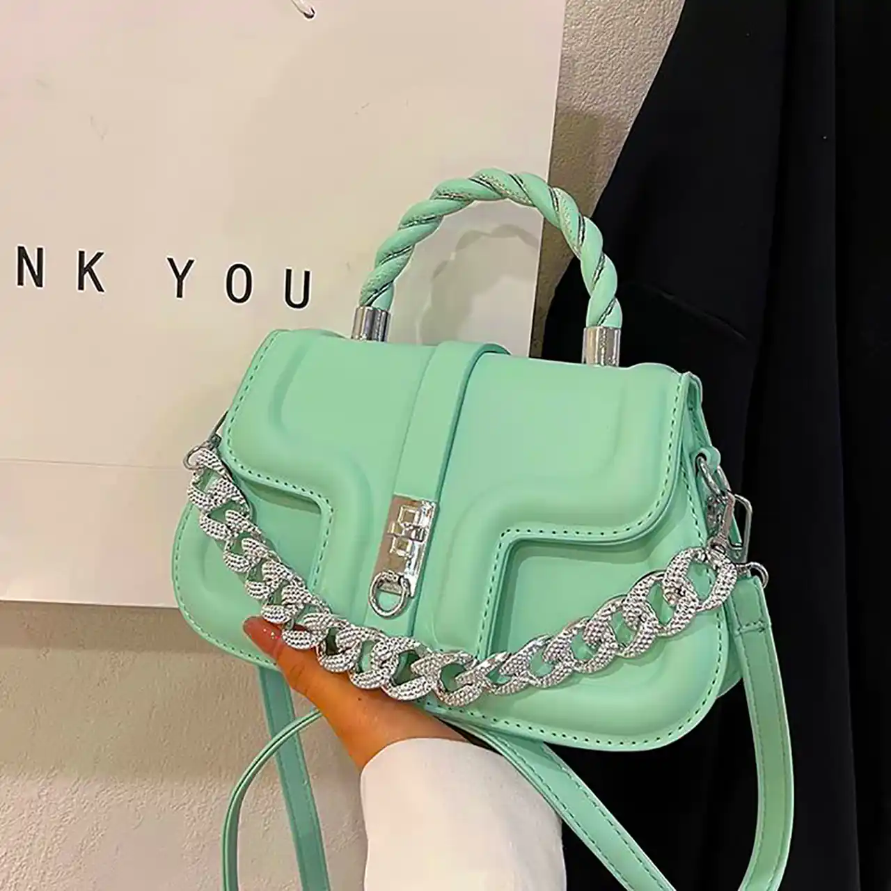 کیف چرمی شانه ای کلاسیک 