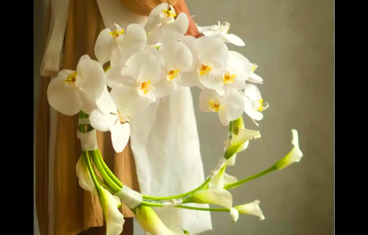 دسته گل حلقه ای عروس