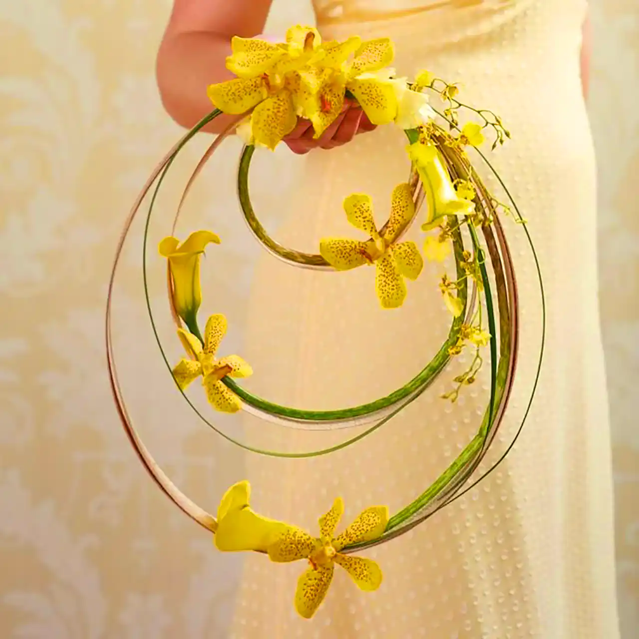 دسته گل حلقه ای عروس