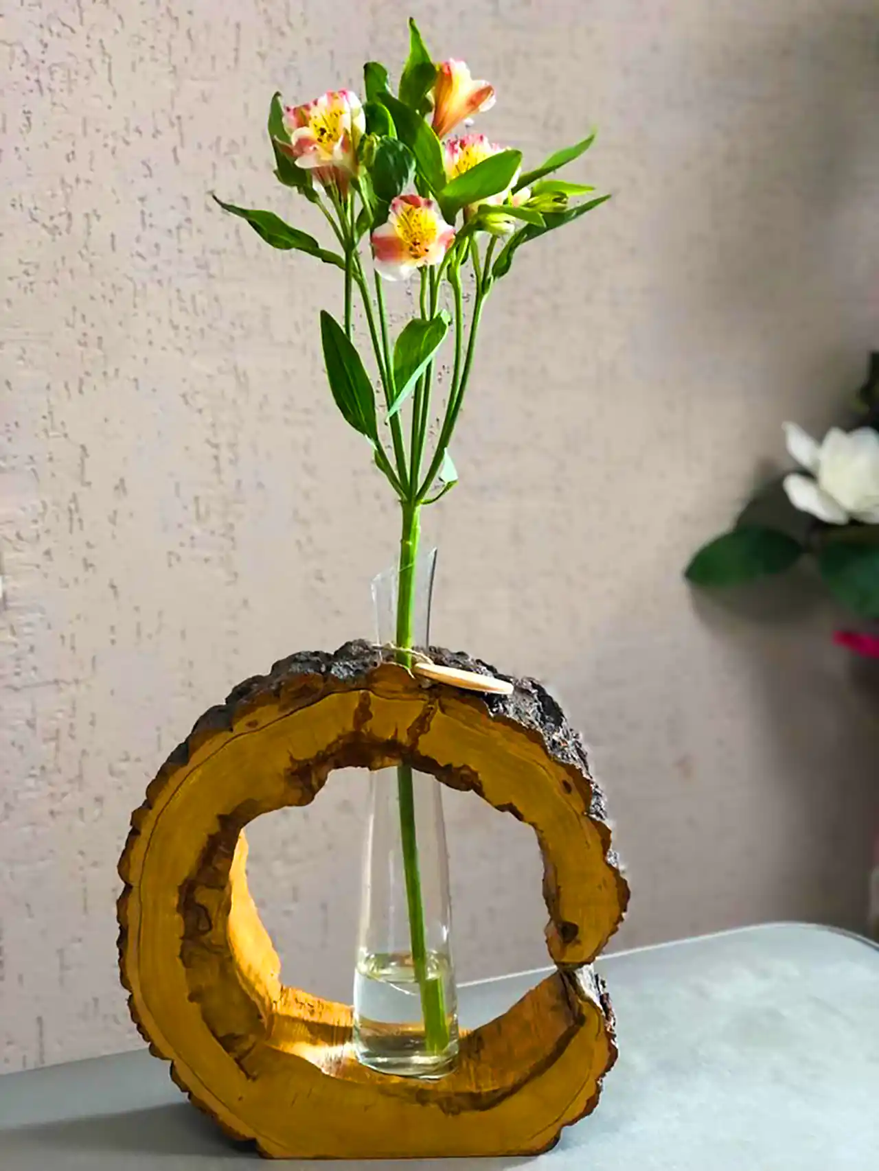 گلدان رومیزی با برش درخت