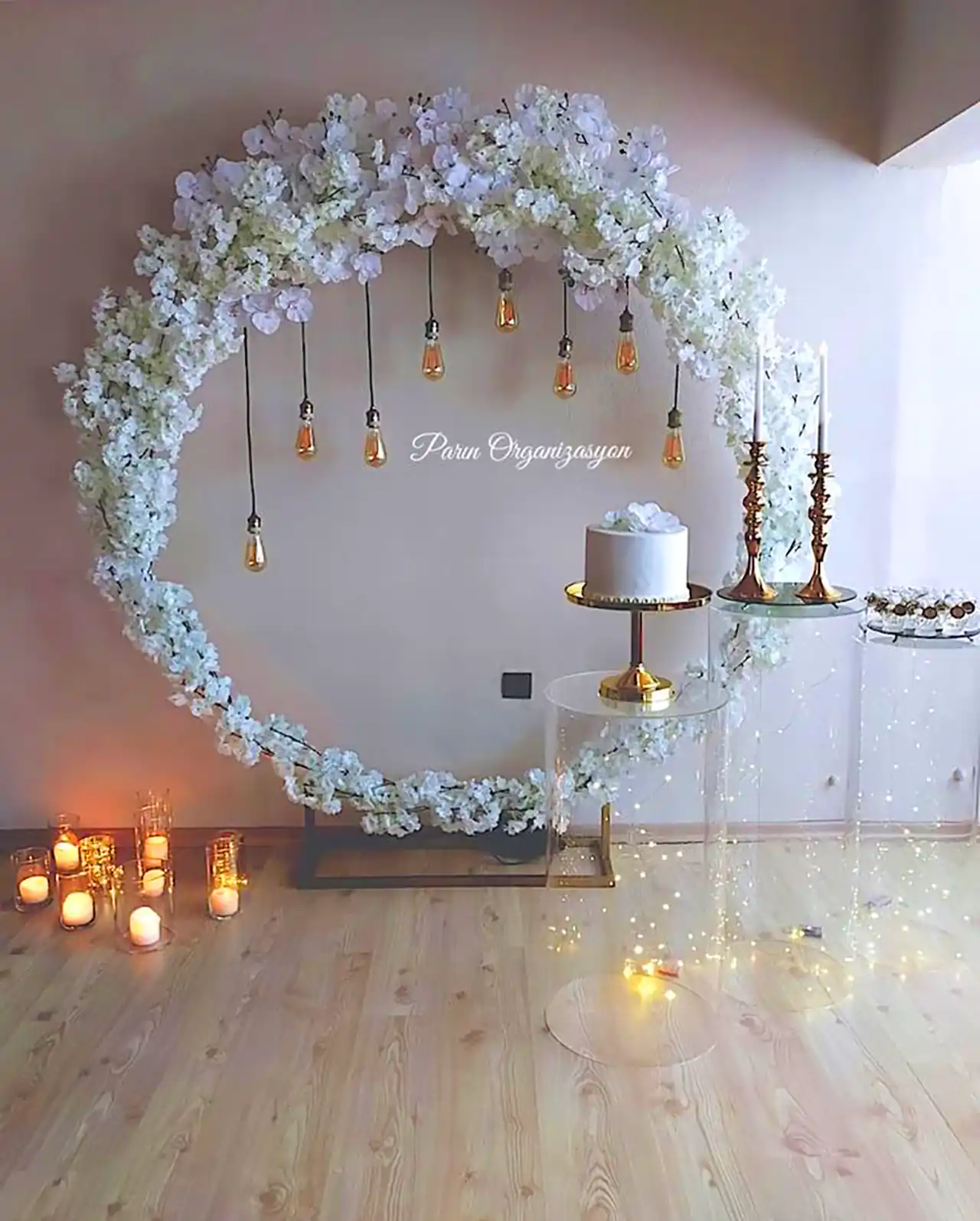 حلقه و جایگاه عروس و داماد