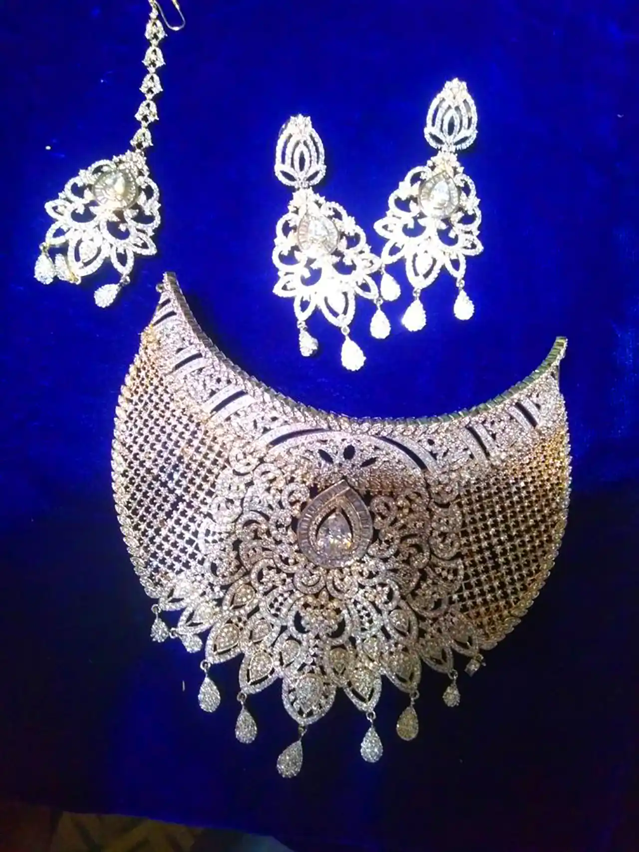 سرویس نقره ای مجلسی لاکچری 