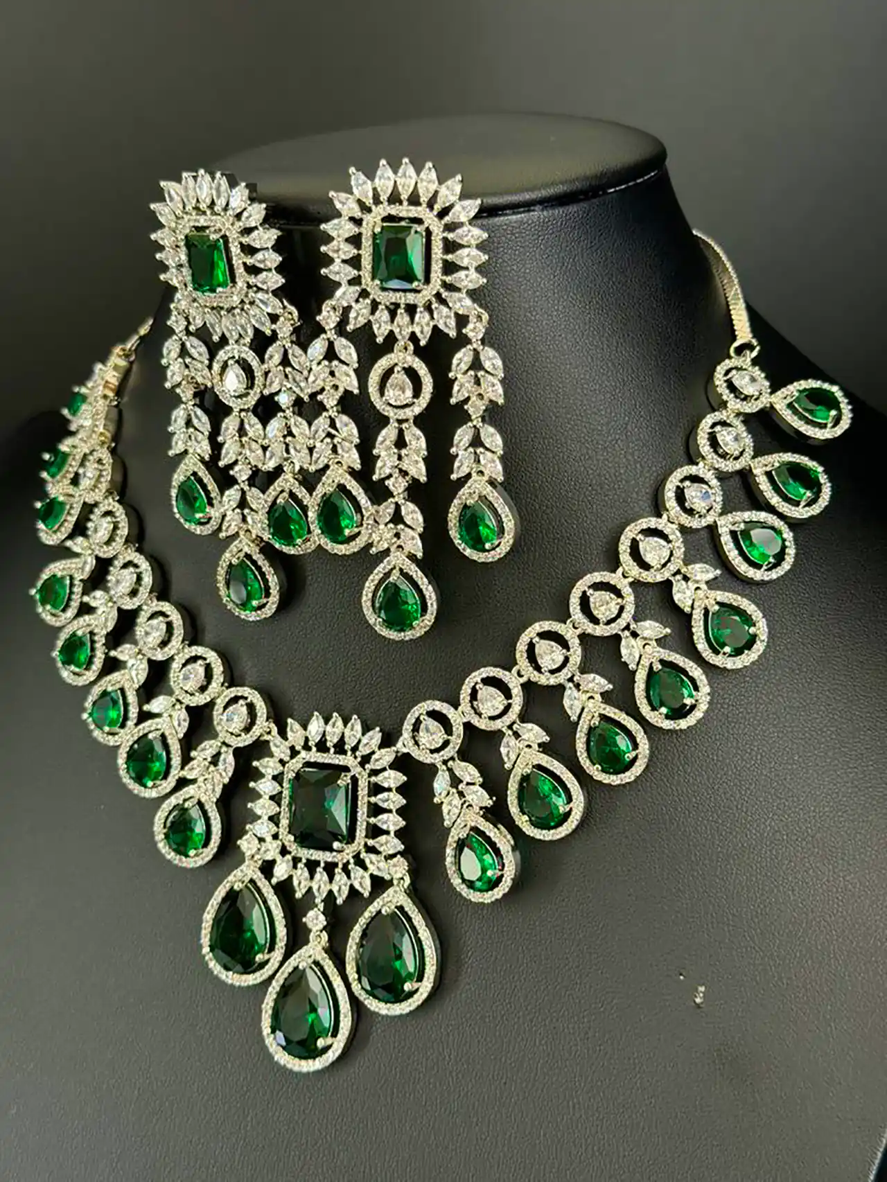 ست جواهرات نقره سلطنتی