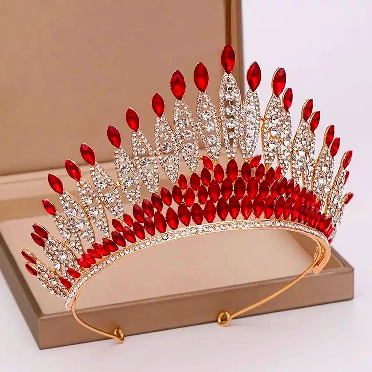 تاج عروس درخشان و خاص