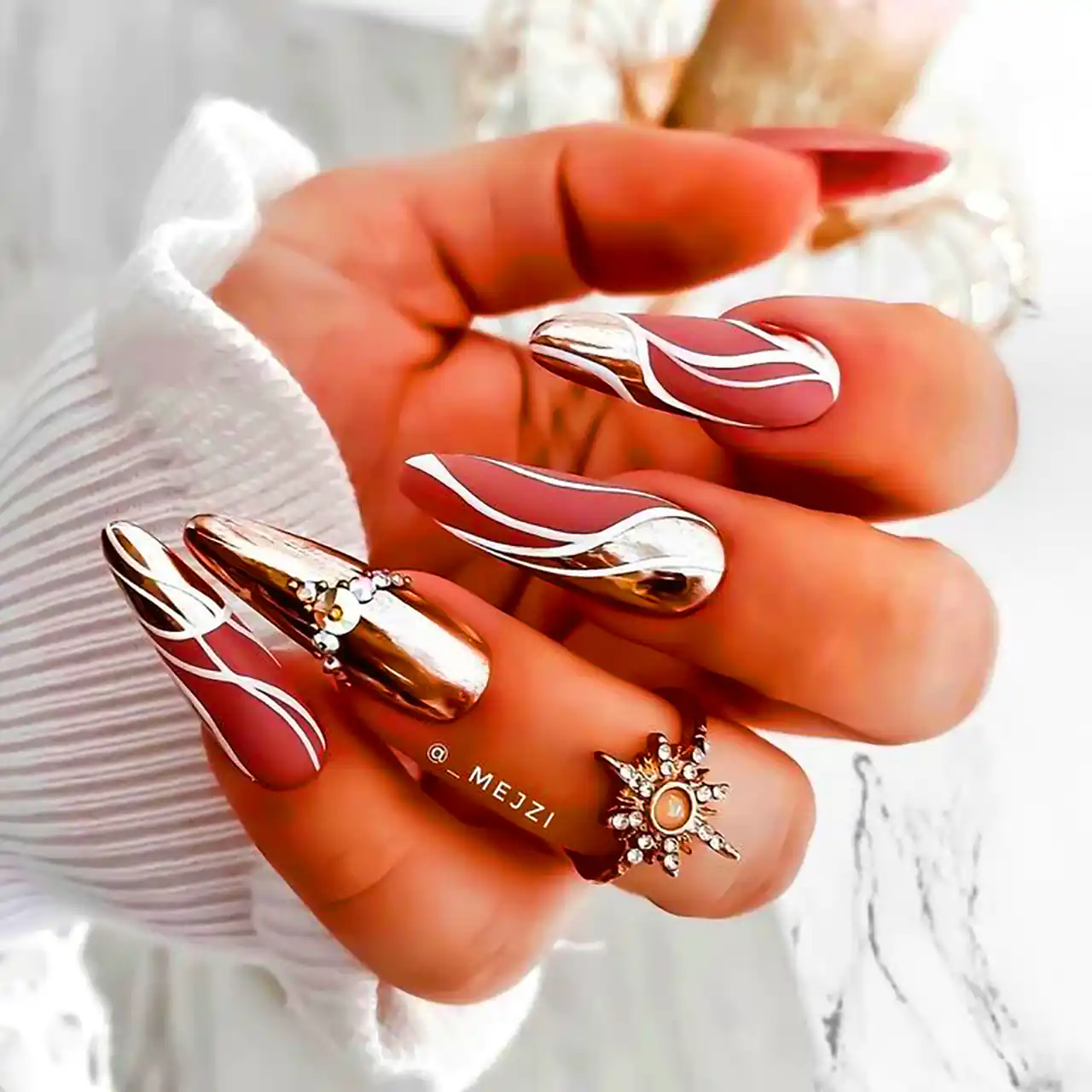 طراحی ناخن لاکچری ملایم