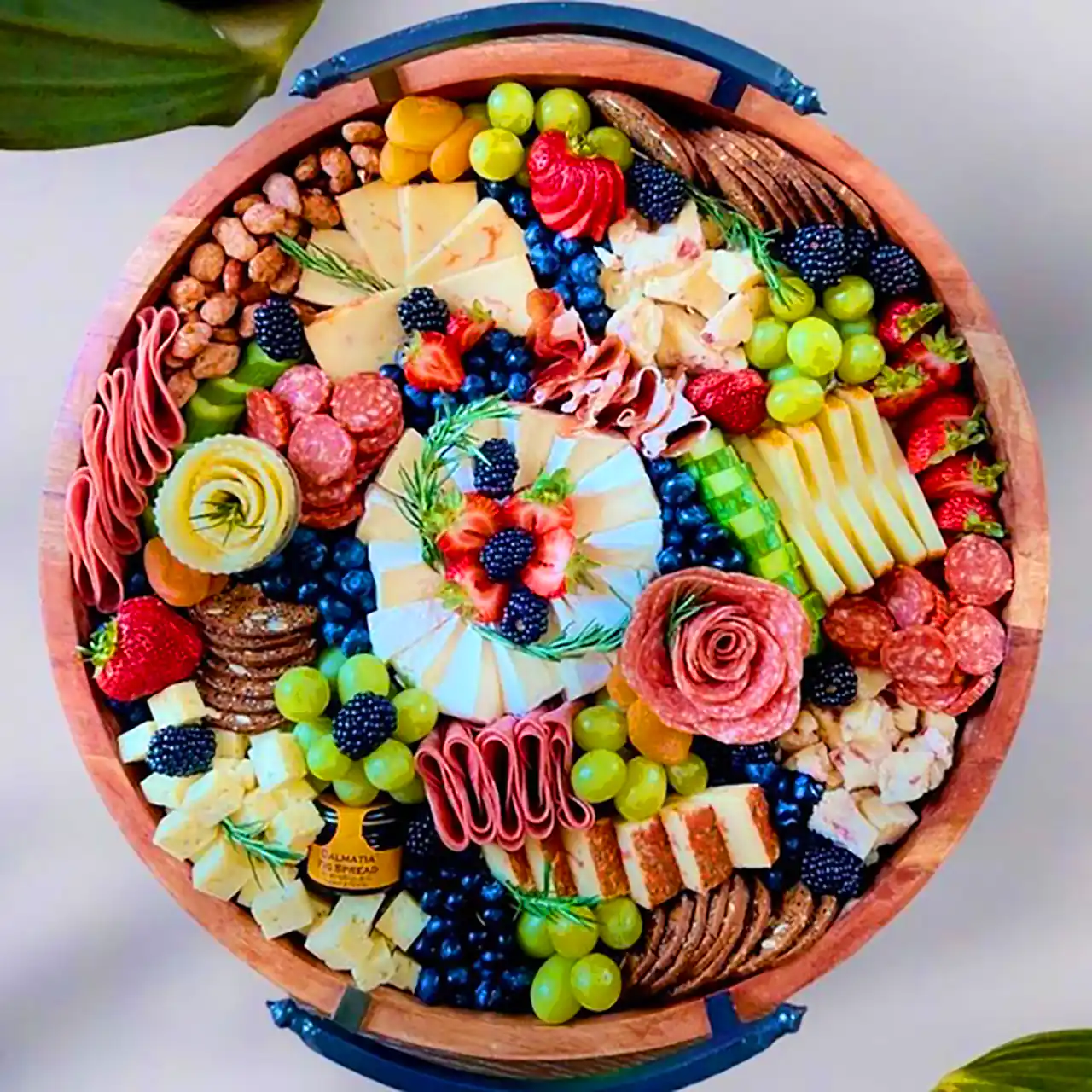چیدمان مزه مجلسی شیک 