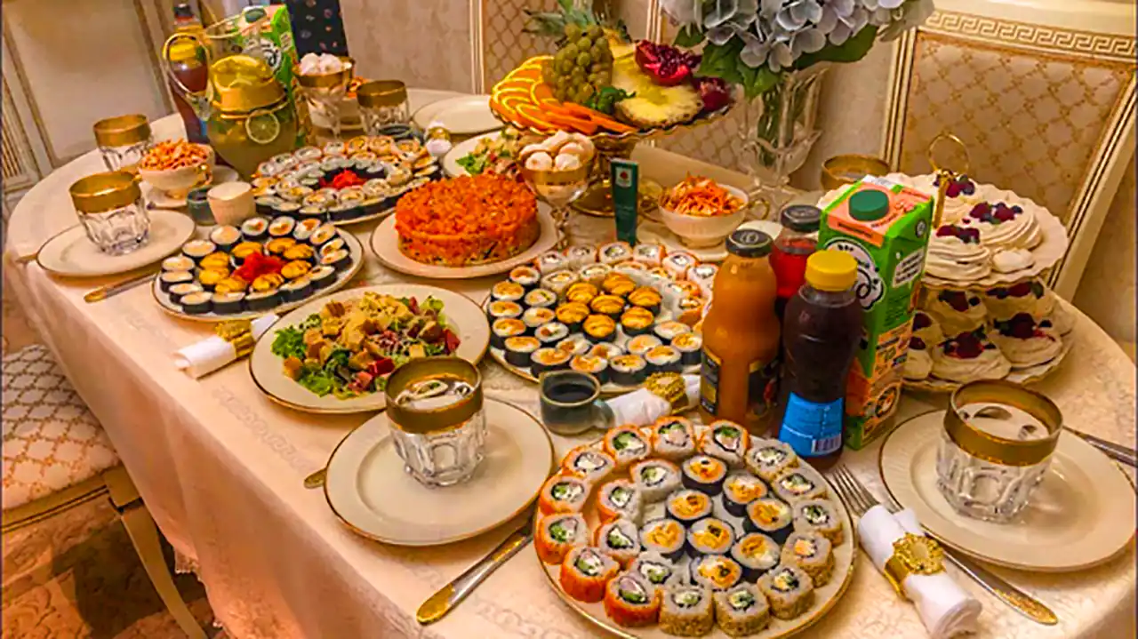 ایده میز مهمانی خانگی لاکچری 