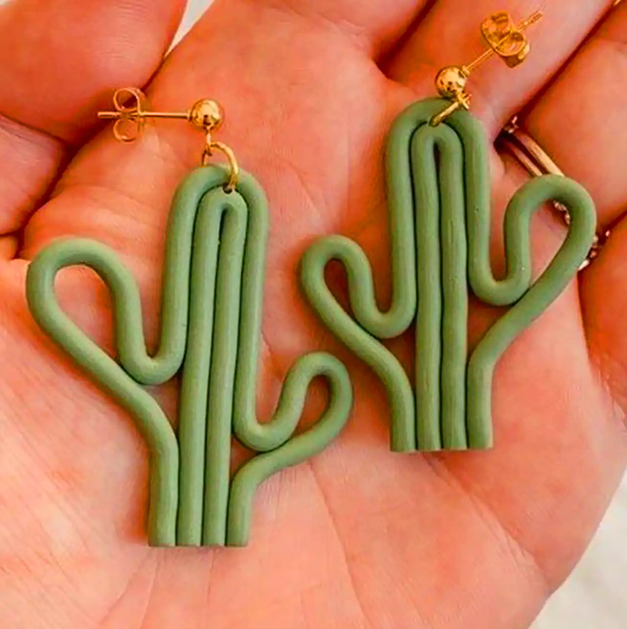 گوشواره گل پلیمری کاکتوس 