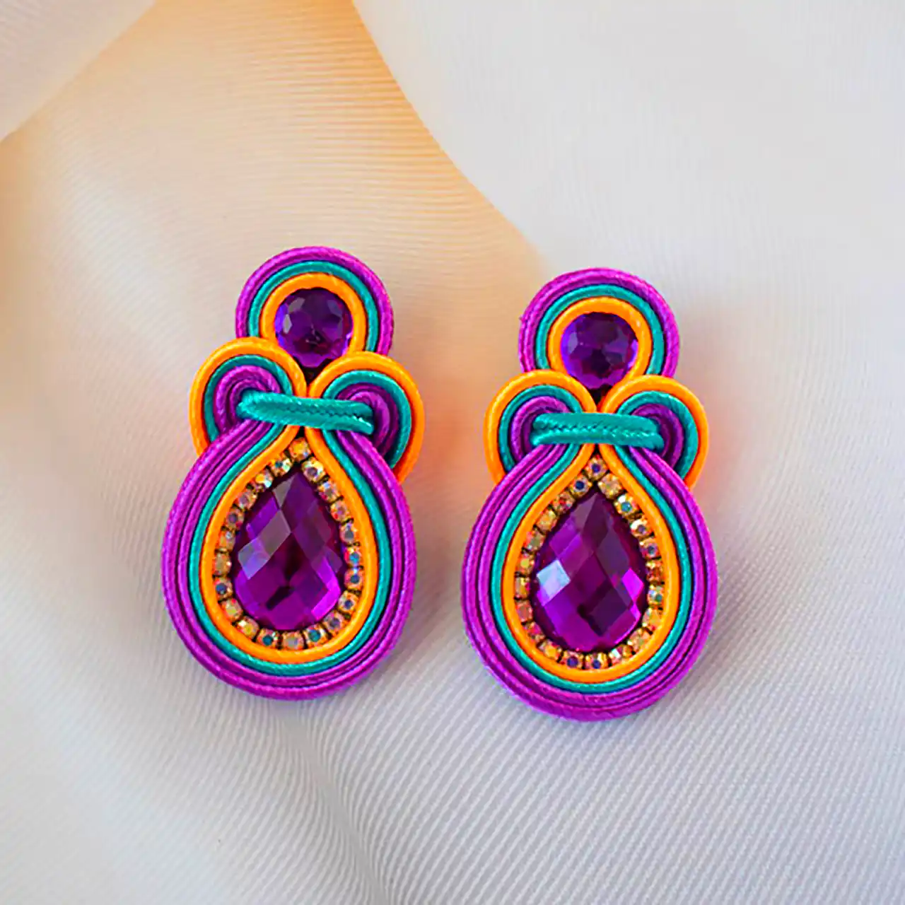 گوشواره درباری شیک و زیبا 