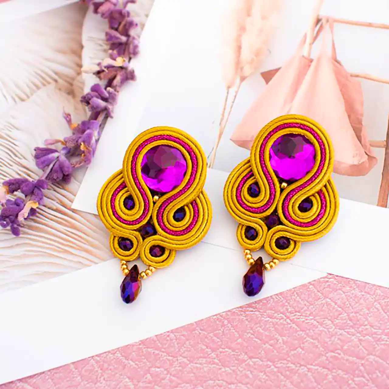 گوشواره درباری شیک و زیبا 
