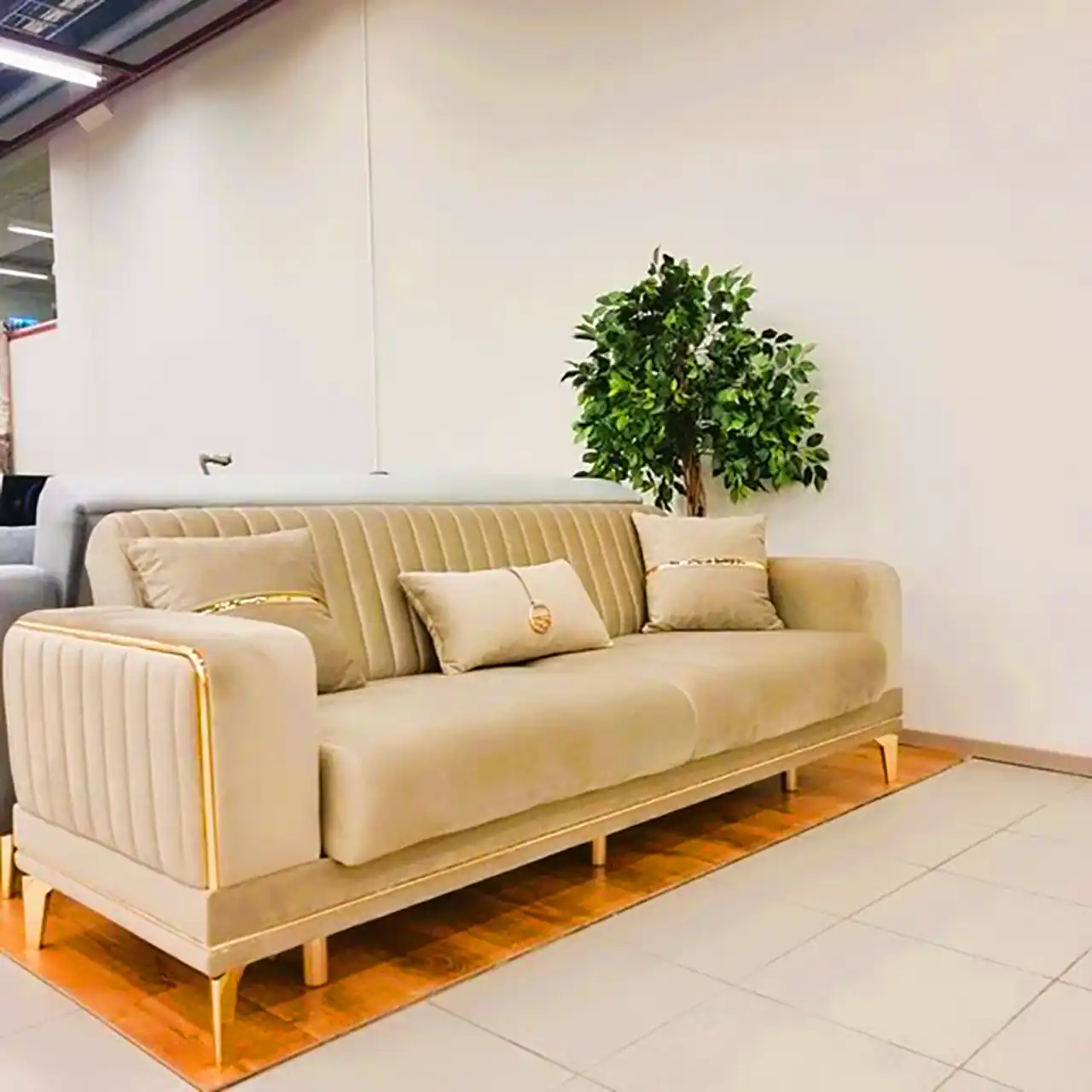 کاناپه شیری مینیمال