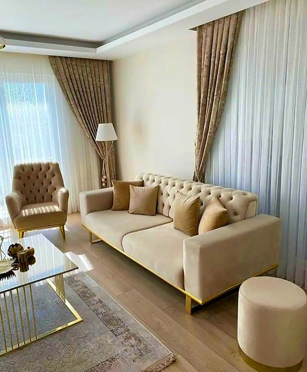 کاناپه شیری مینیمال