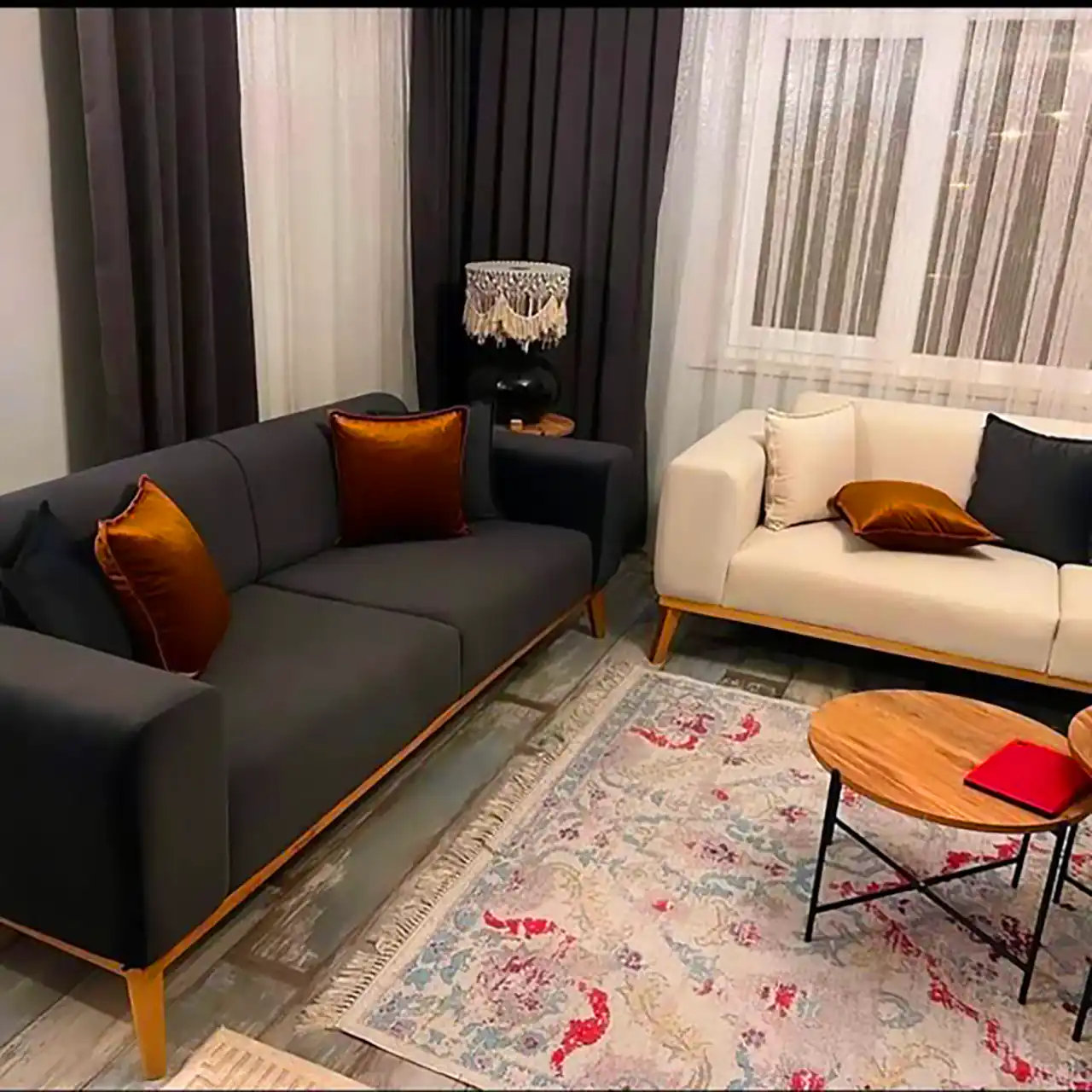 کاناپه شیری مینیمال