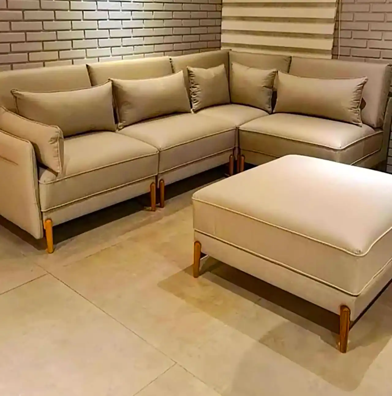 کاناپه شیری مینیمال