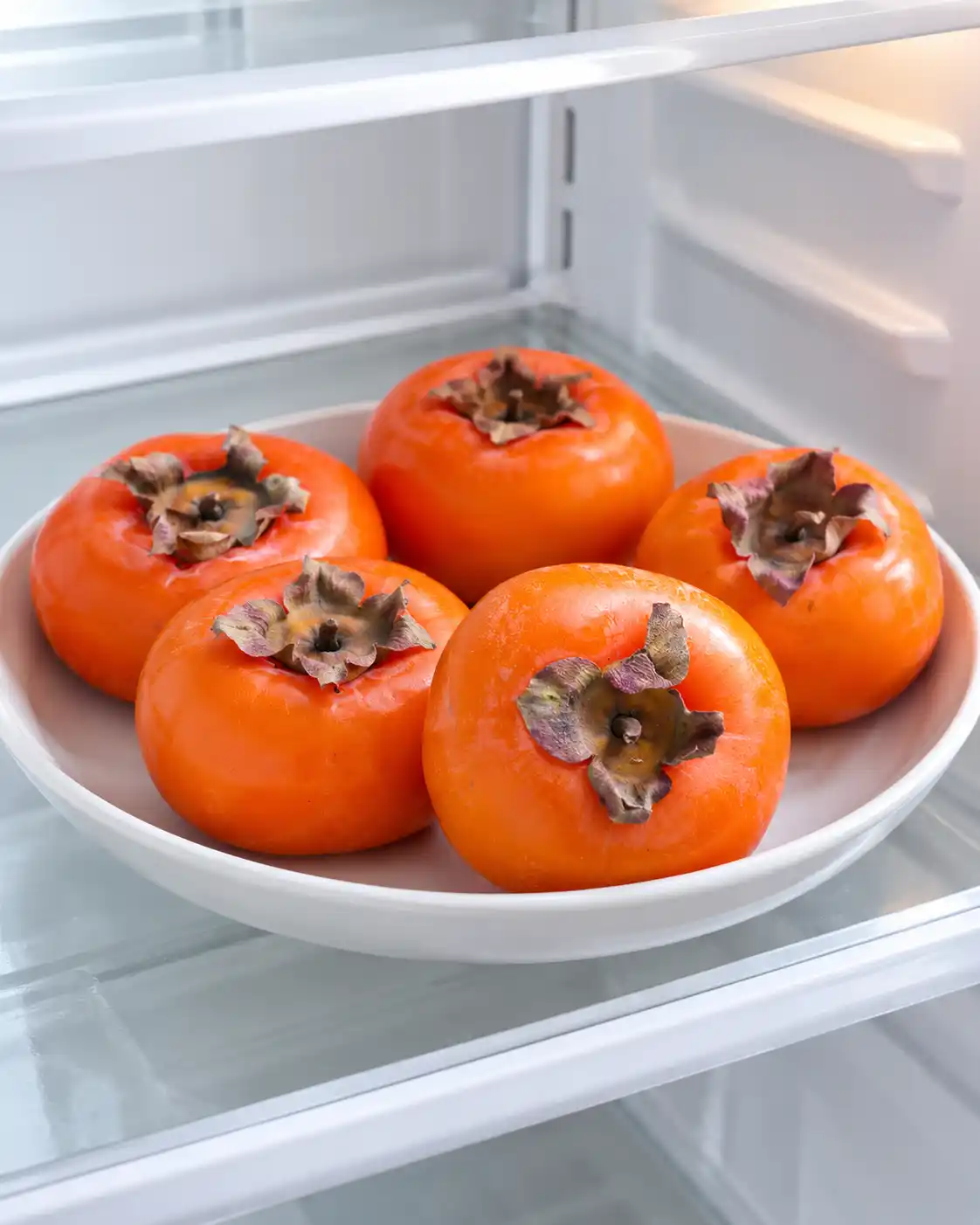 خرمالو را چطور در یخچال نگهداری کنیم؟ مدت ماندگاری و نکات مهم